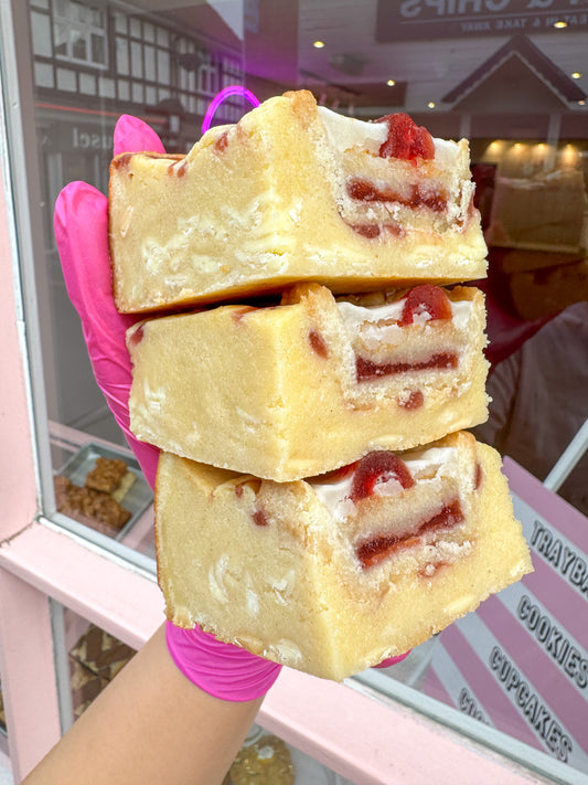 🎄Cherry Bakewell Blondie🎄CHRISTMAS PRE ORDER